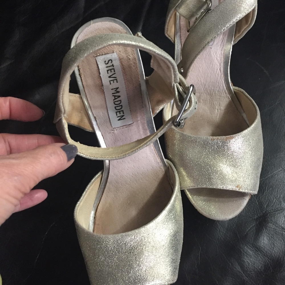 👠 Steve Madden Gold Platforms 7 M Good Worn Cond.Leather Upper - Picture 2 of 7